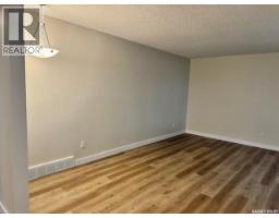 Dining room - 147 Woodward Avenue, Regina, SK S4R3H5 Photo 13
