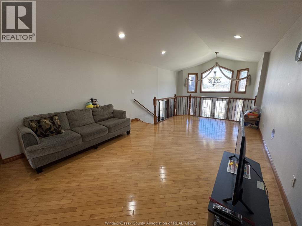 1517 MERIDIAN STREET Unit# UPPER, Windsor — photo 8