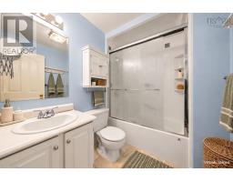 240 James Street, Timberlea, NS B3T2C7 Photo 28