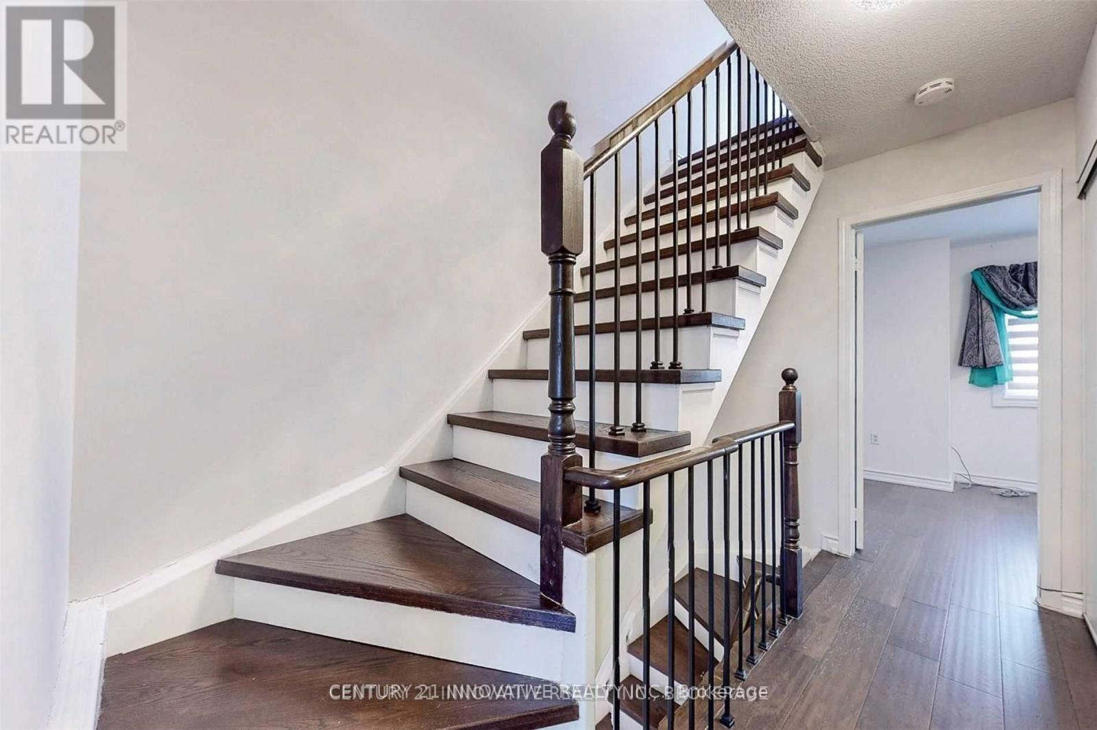 1635 Pickering Parkway — photo 34