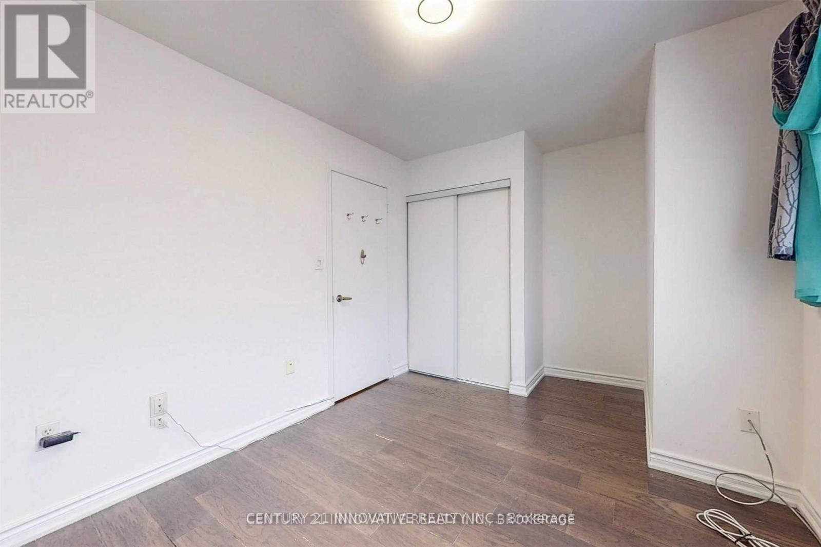 1635 Pickering Parkway — photo 32