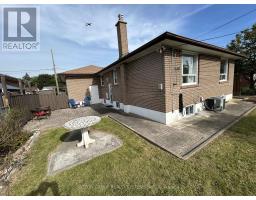 20 Taysham Crescent, Toronto, ON M9V1X2 Photo 24
