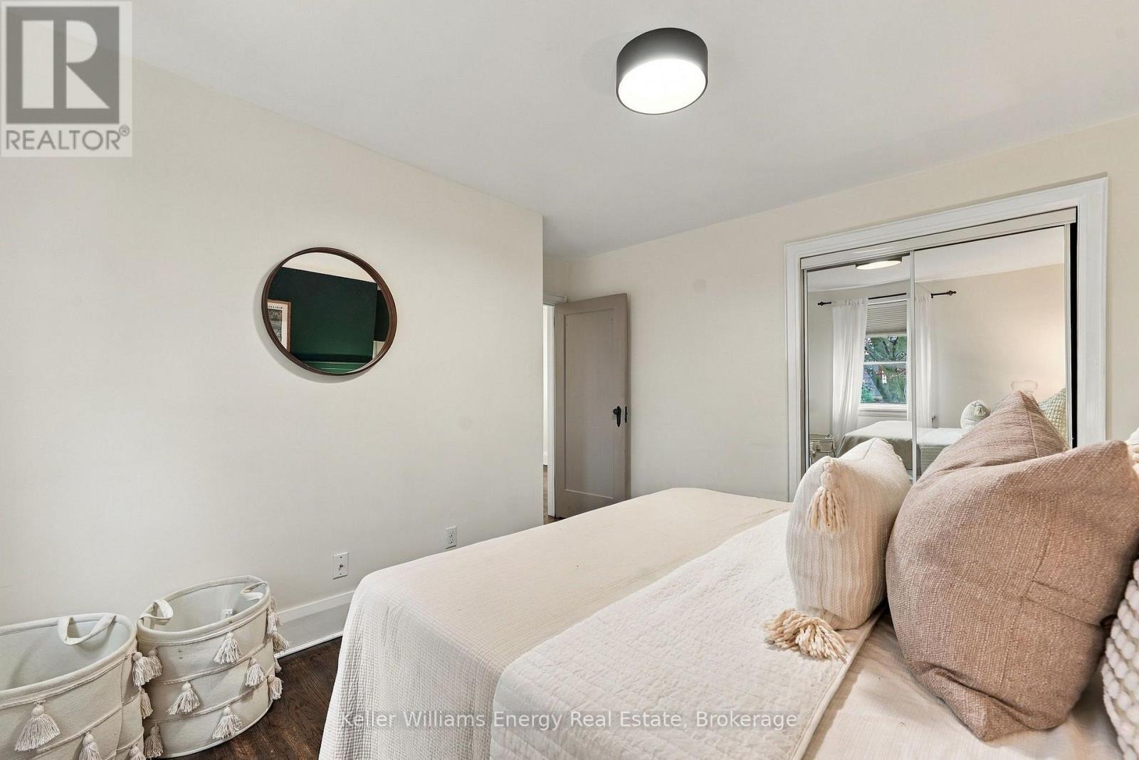 286 GLIDDON AVENUE - 22