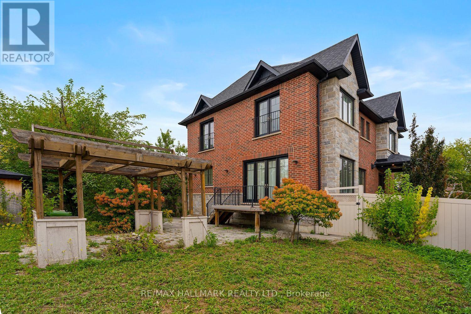 10 SUNRAY CRESCENT - 20