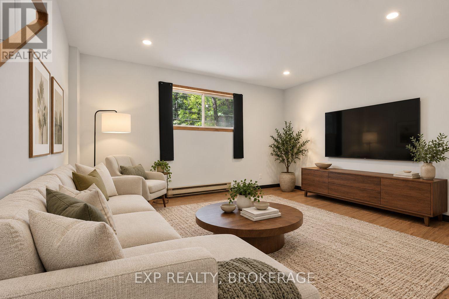1054 YORK ROAD - 31