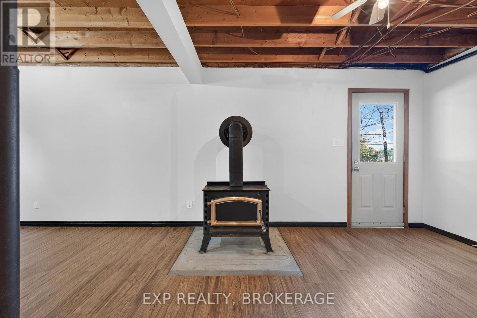 1054 YORK ROAD - Image 38
