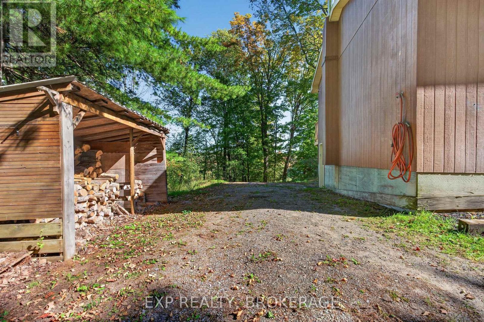 1054 YORK ROAD - 40