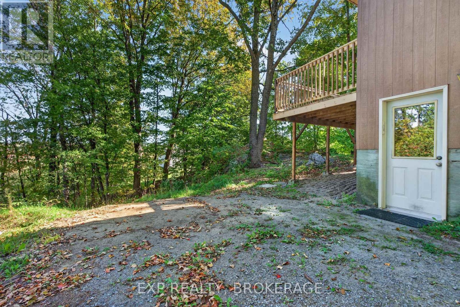 1054 YORK ROAD - 41