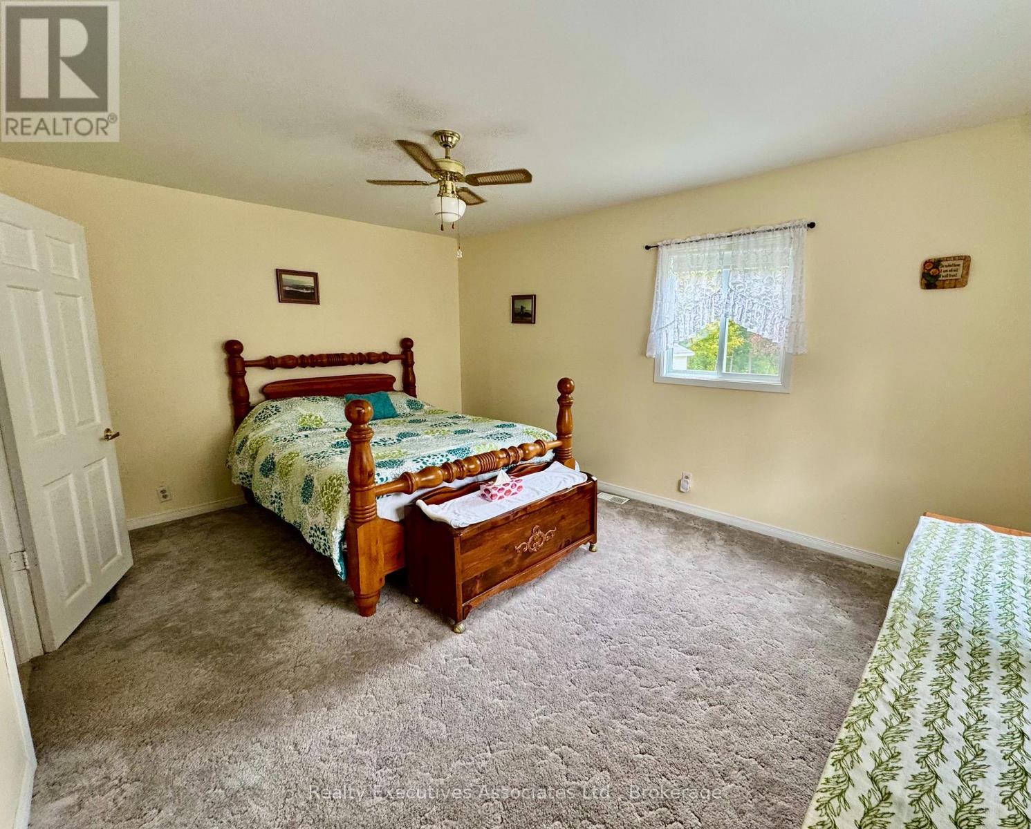 345 HILLSIDE DRIVE - 21