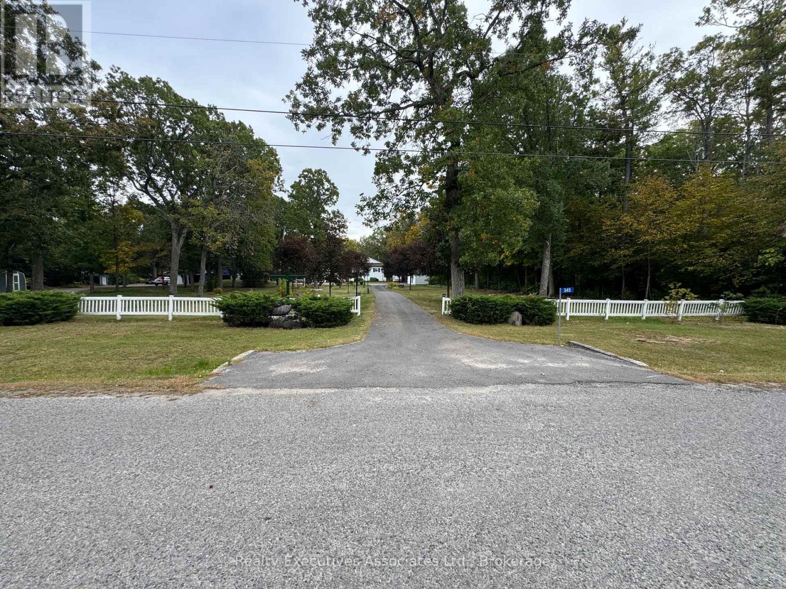 345 HILLSIDE DRIVE - 3