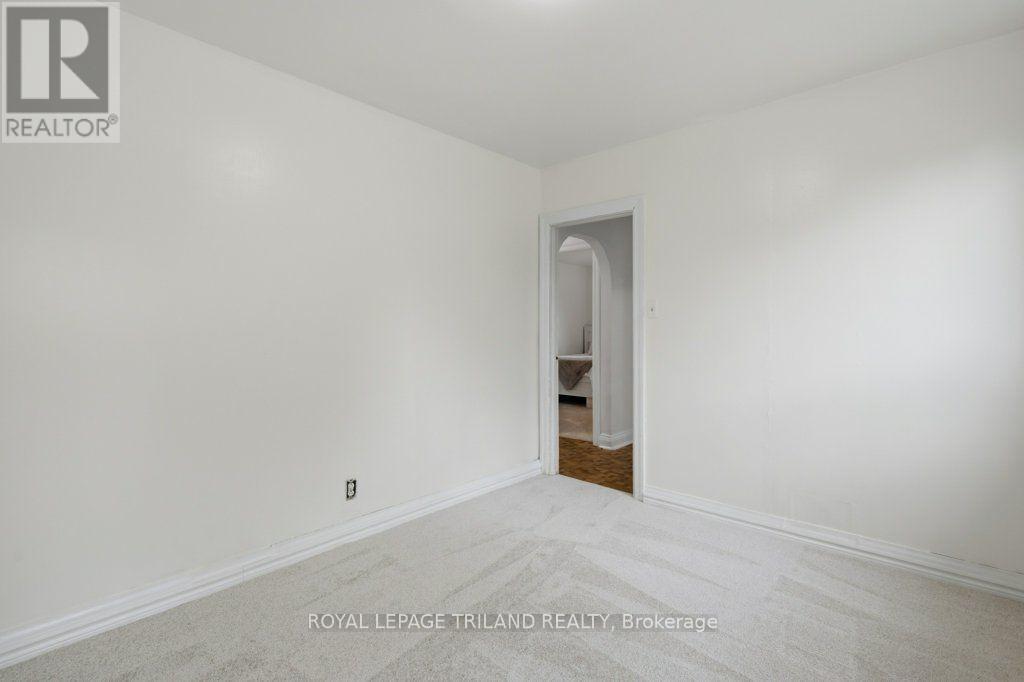 82 SOUTH EDGEWARE ROAD - 32