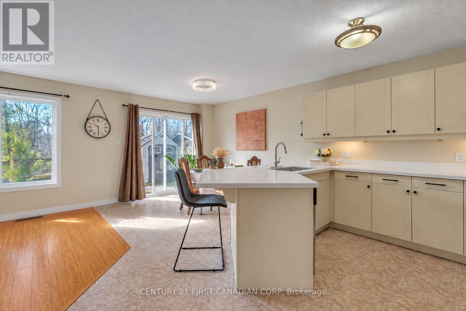 89 MCTAGGART COURT - 9