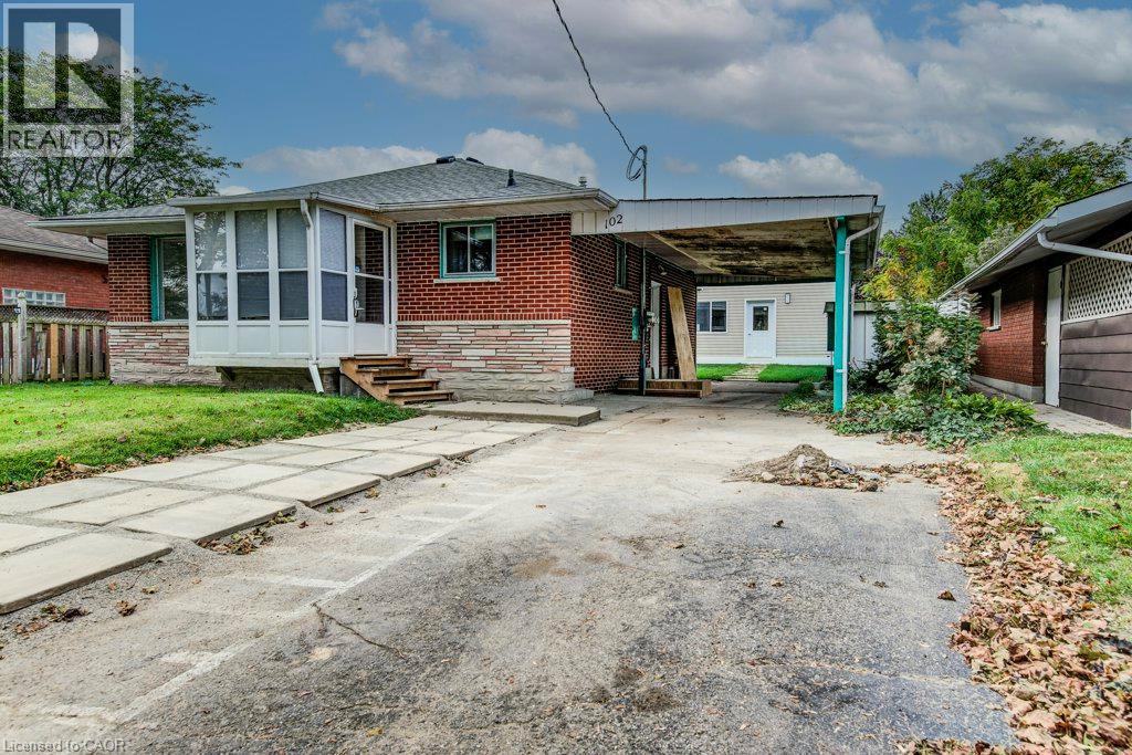 102 MASSEY Avenue — photo 2