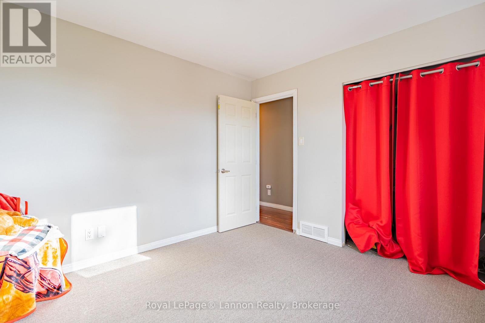 562 SIMON FRASER DRIVE - Image 19