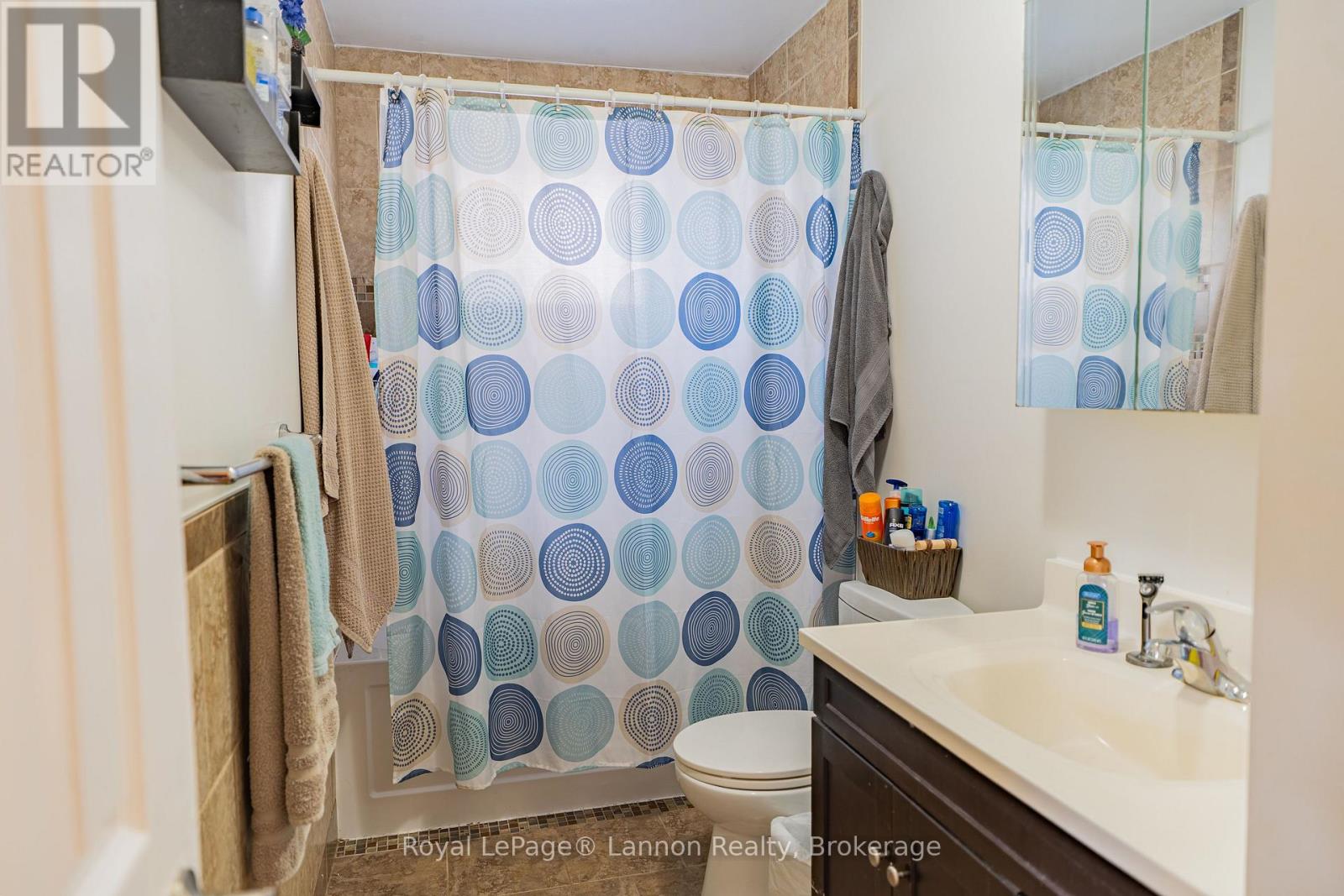 562 SIMON FRASER DRIVE - 21