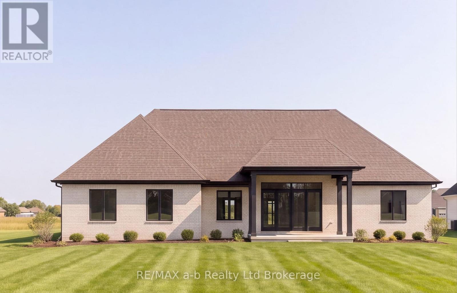 23 MEADOWLANDS DRIVE - 3