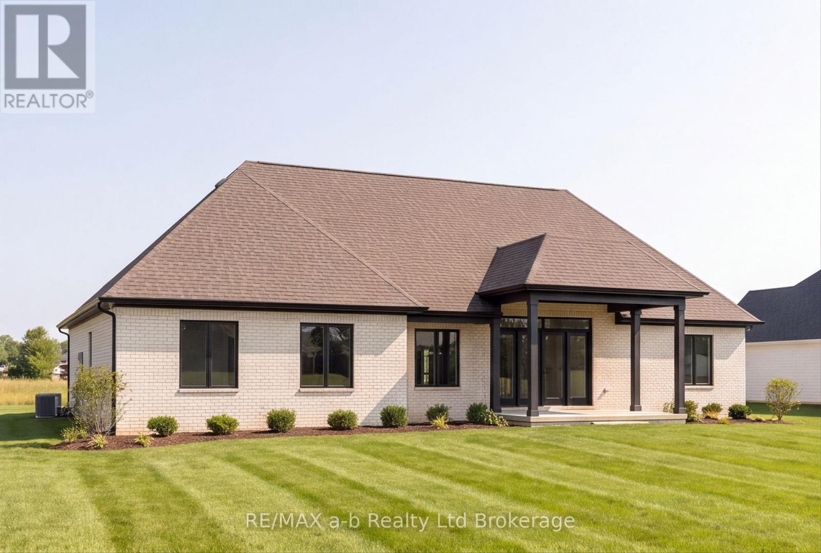 23 MEADOWLANDS DRIVE - 4