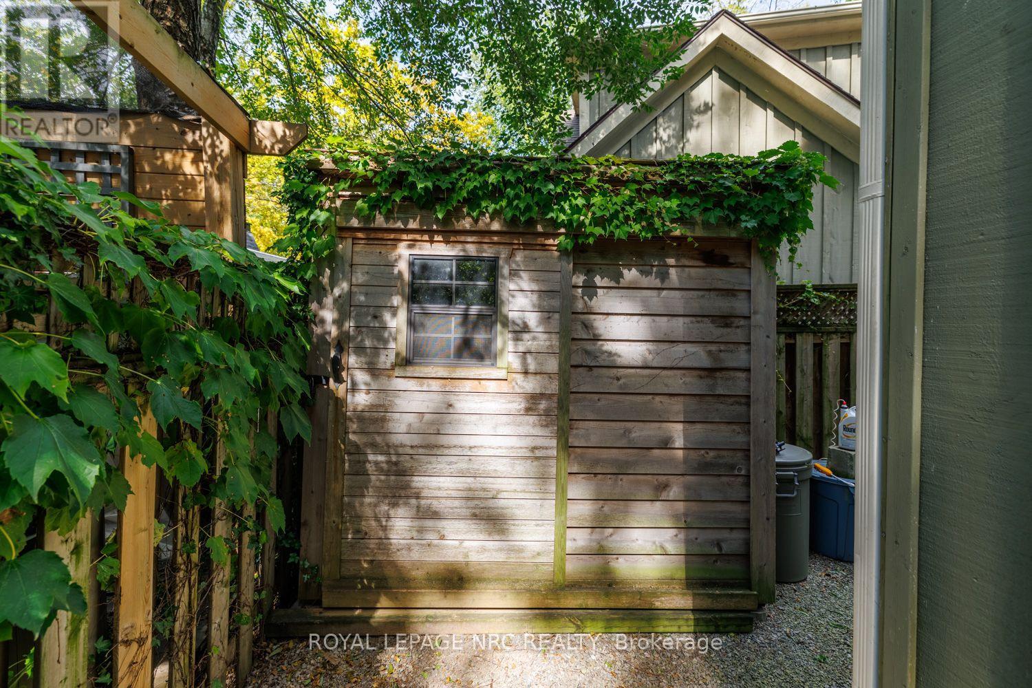 3 LUTHER AVENUE - 36