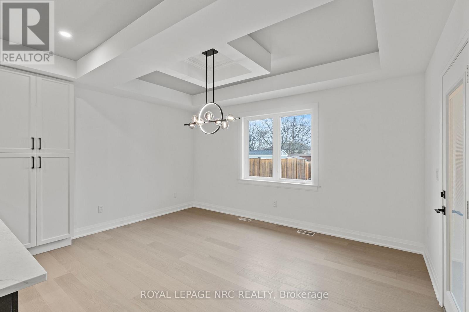 4705 LEE AVENUE - 11