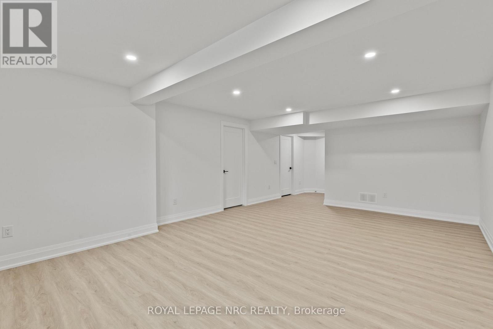4705 LEE AVENUE - 30
