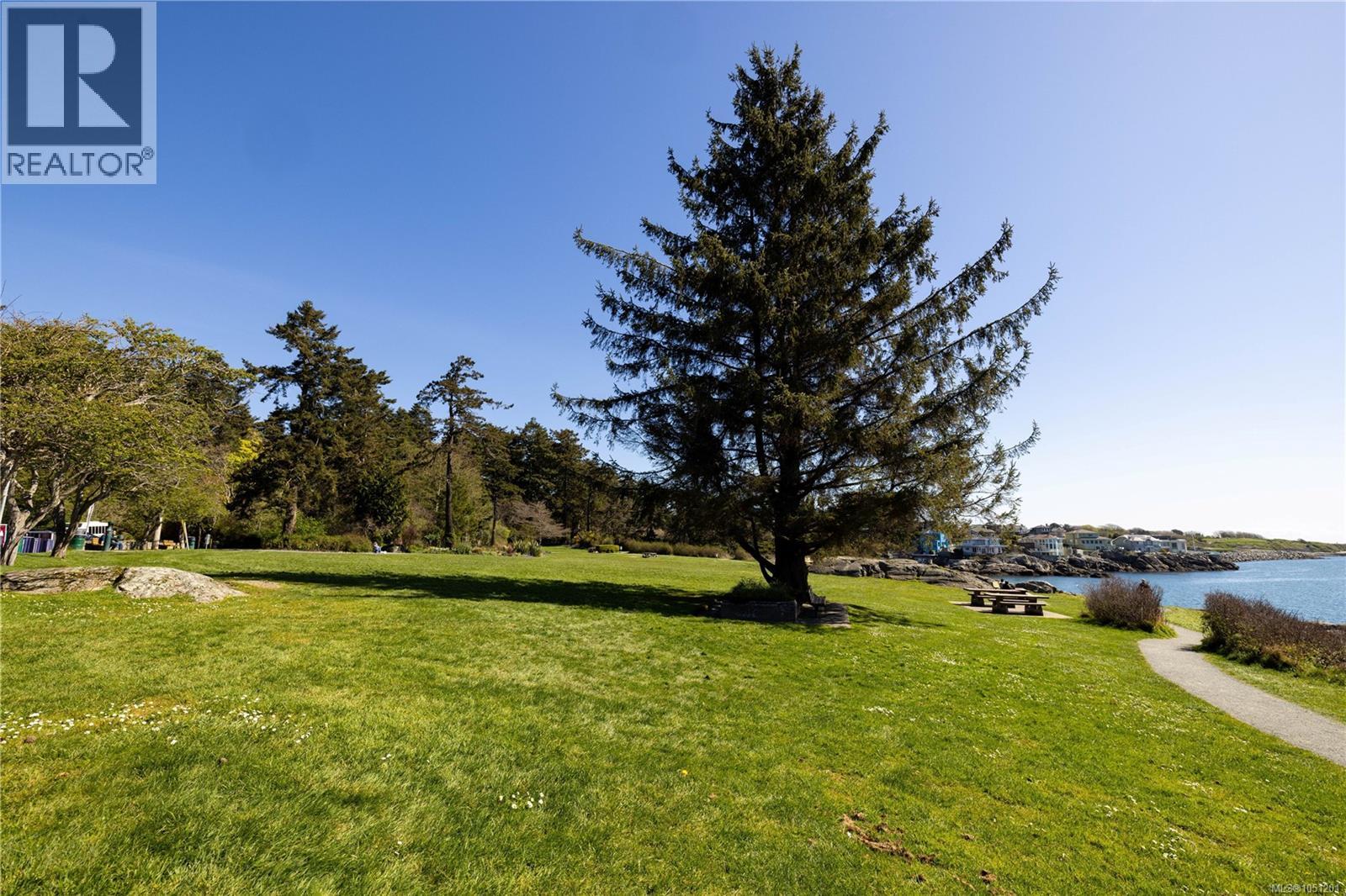 #314 1315 Esquimalt Rd - 36