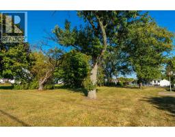 2002 St. Clair Parkway, Sarnia, ON N7T7H5 Photo 13