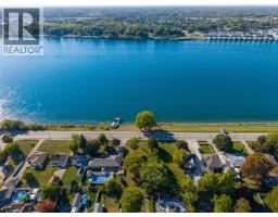 2002 St. Clair Parkway, Sarnia, ON N7T7H5 Photo 16