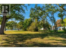 2002 St. Clair Parkway, Sarnia, ON N7T7H5 Photo 8