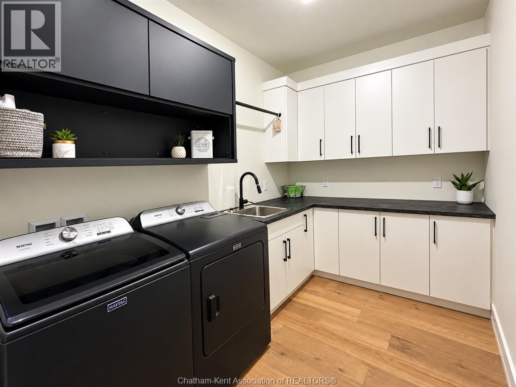 593 Indian Creek ROAD West - Image 24