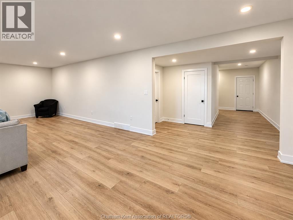 593 Indian Creek ROAD West - 25