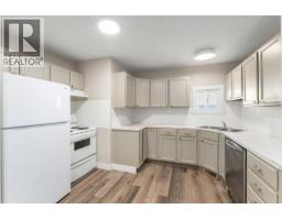 7609 36 Avenue NW - photo 18