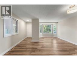 7609 36 Avenue NW - photo 9
