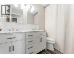 7609 36 Avenue NW - photo 26