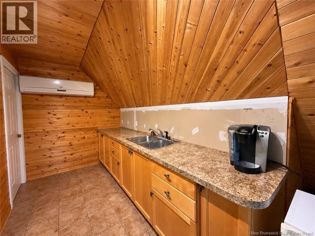 2365 Lower Cambridge Road - Image 13