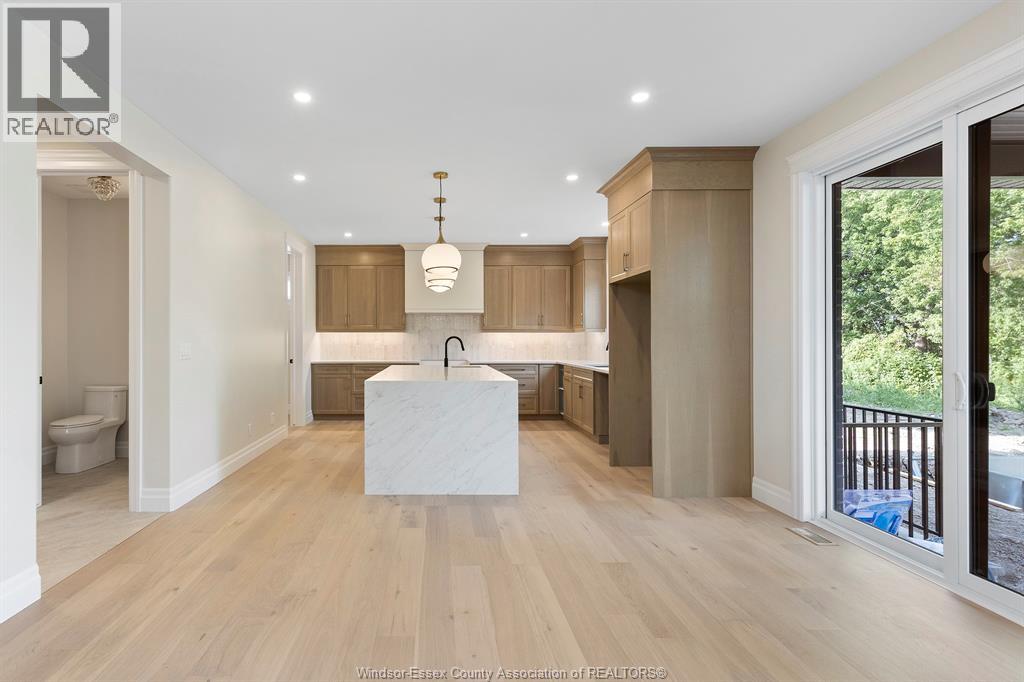 3586 SUTTON AVENUE - 7