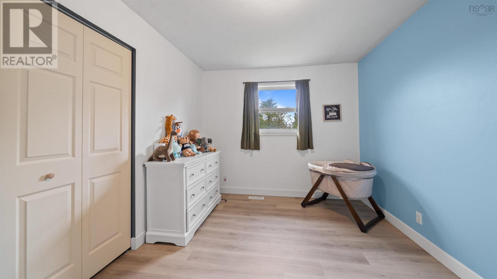 57 Ridge Avenue - Image 33