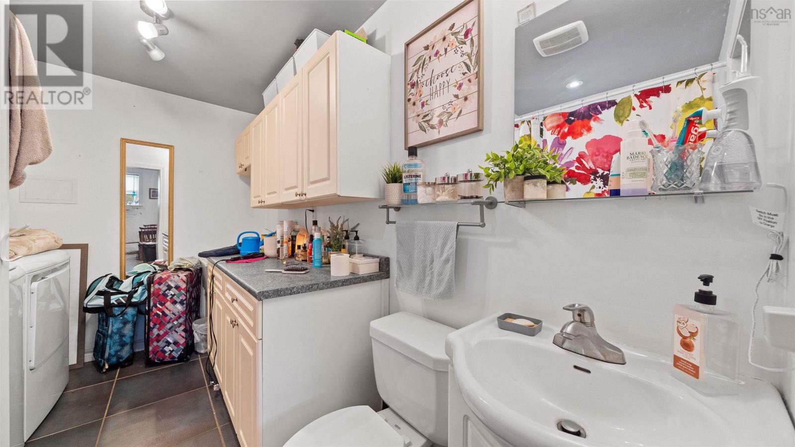 57 Ridge Avenue - Image 49