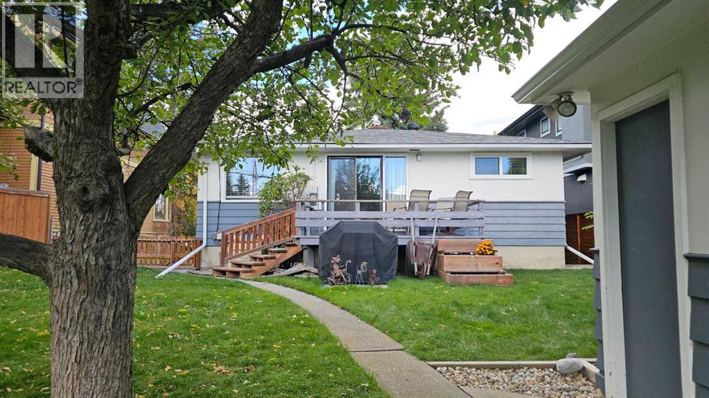 1905 32 Avenue SW - 10