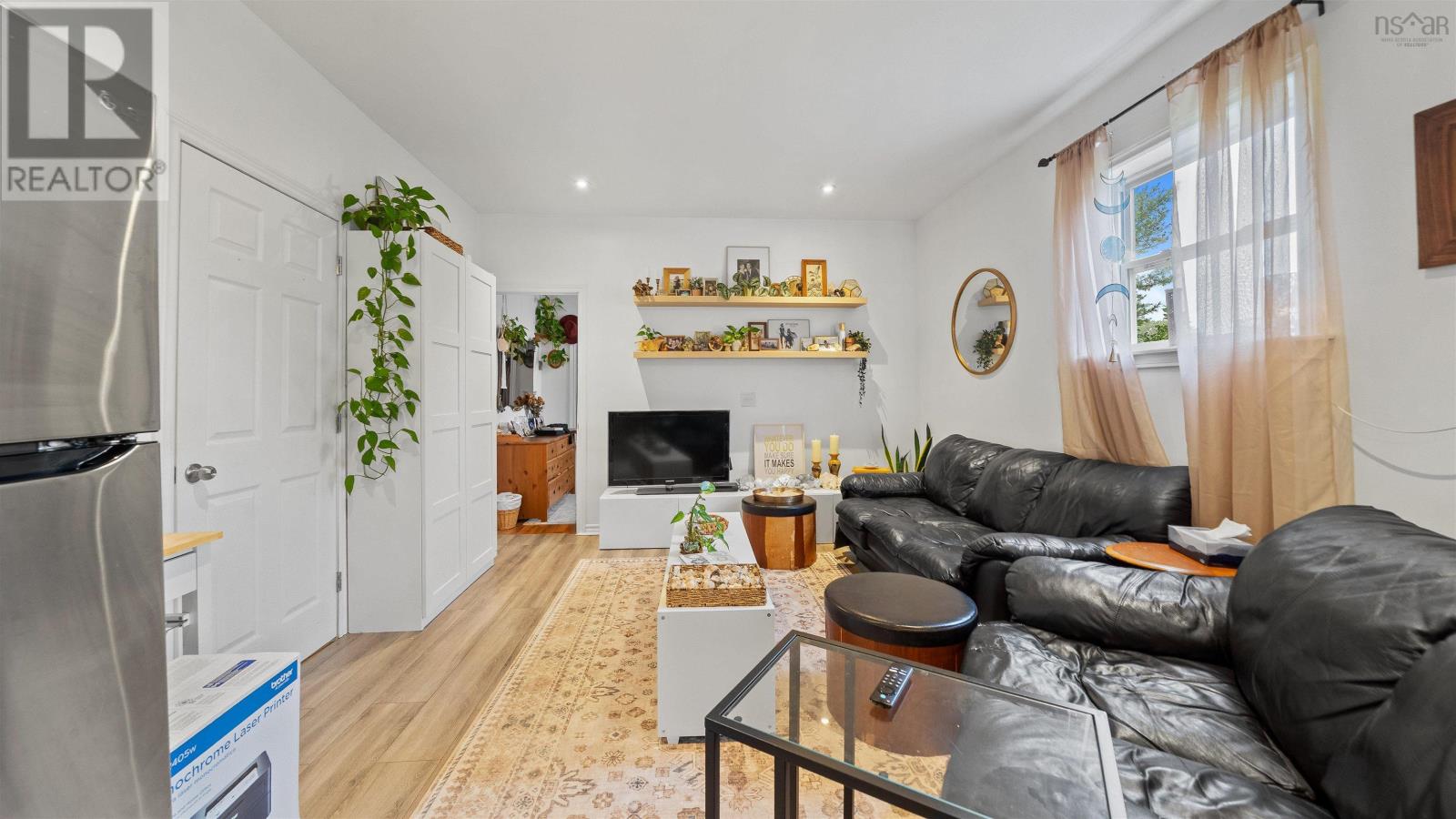 57 Ridge Avenue - Image 42