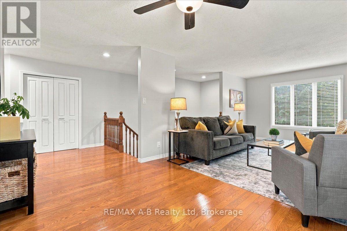 194 NORWOOD COURT - 12