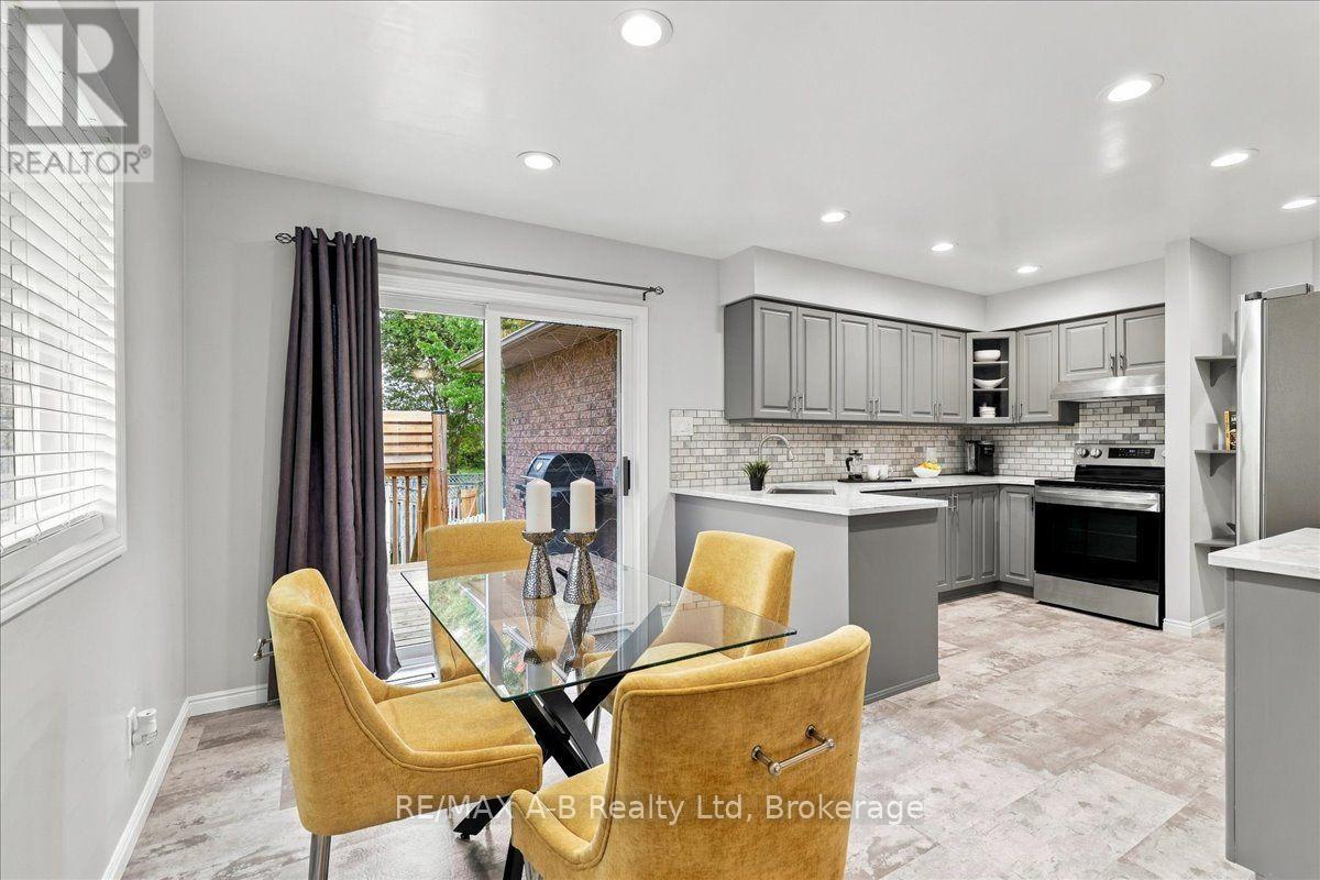 194 NORWOOD COURT - 13