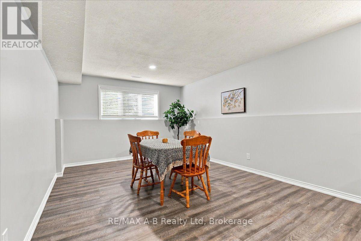 194 NORWOOD COURT - 28