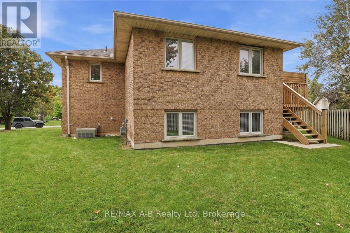 194 NORWOOD COURT - 6