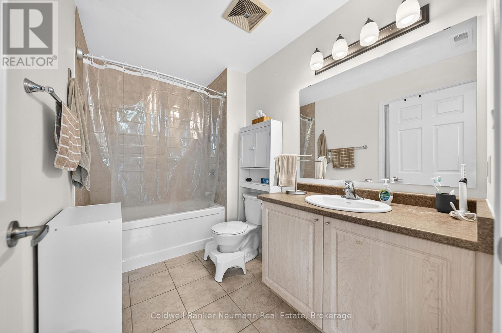 #311 2 COLONIAL DRIVE - Image 36