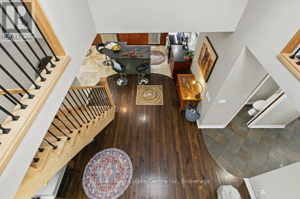 104 JOHNSTON STREET - 36