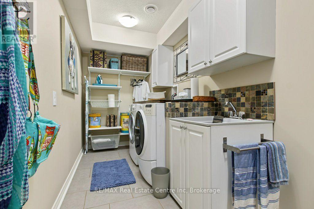 104 JOHNSTON STREET - 7