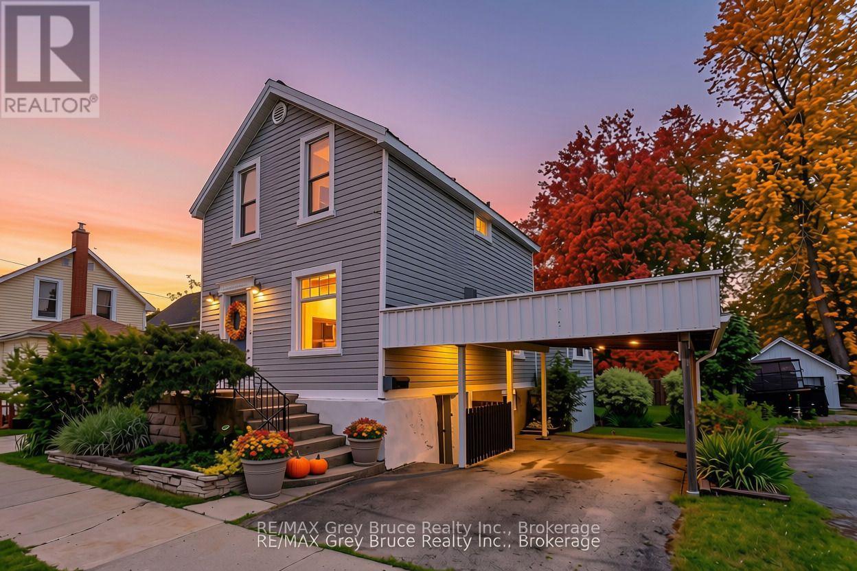 1591 5TH AVENUE W - 1