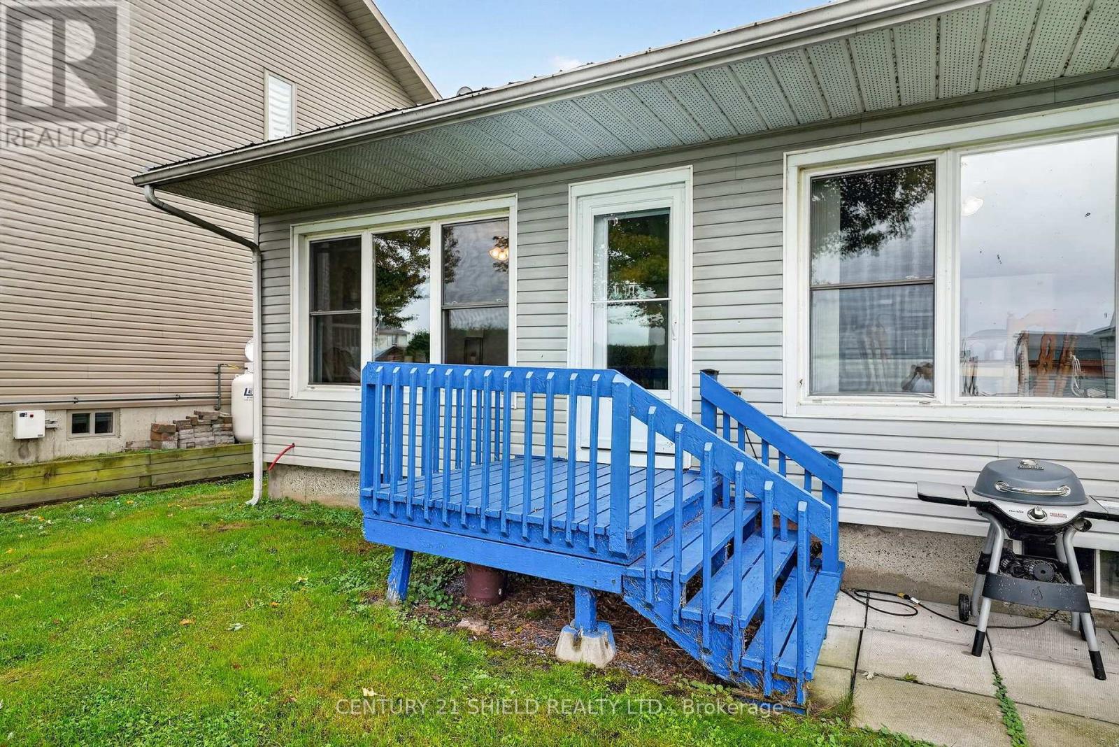 6325 78TH AVENUE - 23