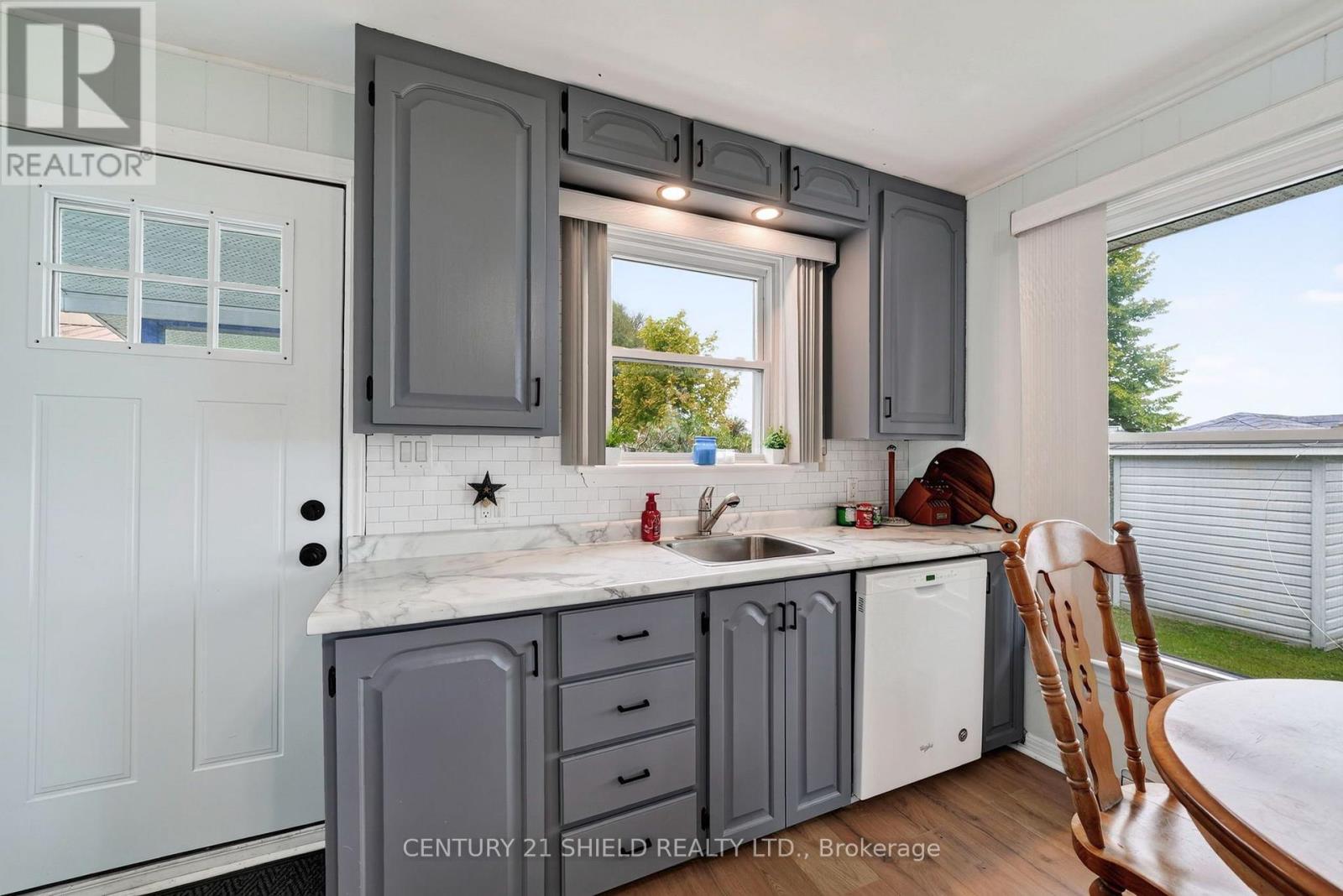 6325 78TH AVENUE - Image 9