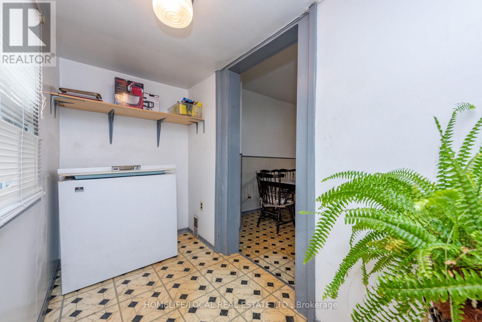 38 GORDON STREET - 39